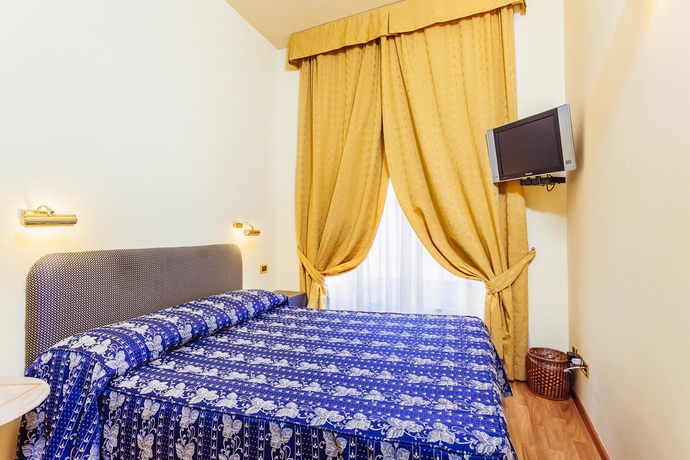 Imagen de la habitación del Hotel Benivieni. Foto 11