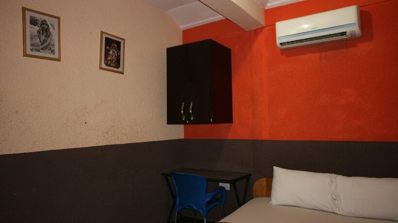 Imagen de la habitación del Hotel Benjy\'s Lodge. Foto 12