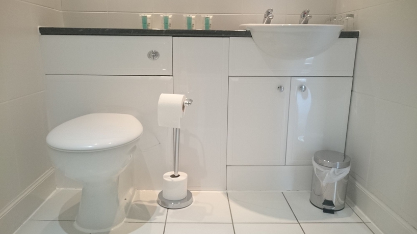 Imagen de la habitación del Hotel Benleva. Foto 6