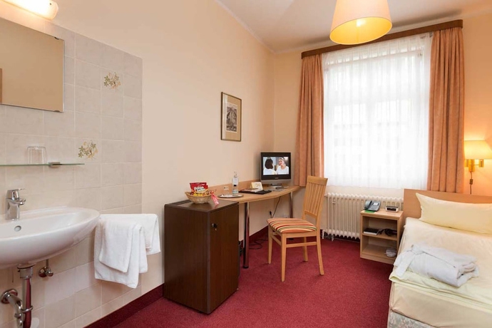 Imagen de la habitación del Hotel Benn. Foto 4
