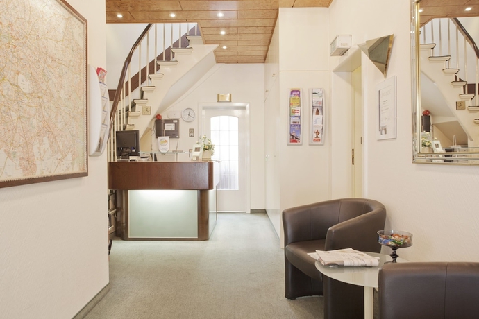 Imagen de los interiores del Hotel Benn. Foto 19