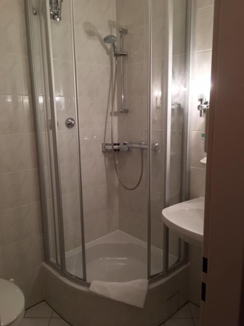 Imagen de la habitación del Hotel Benn. Foto 18