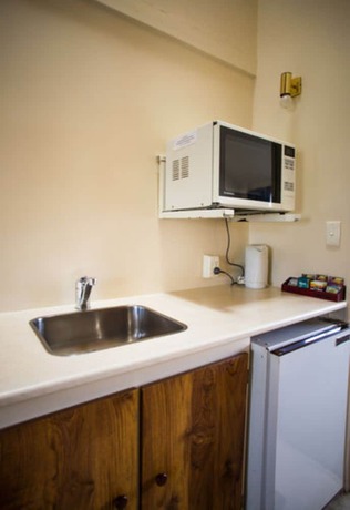 Imagen general del Hotel Bennetts Thermal Pools Motor Inn. Foto 5