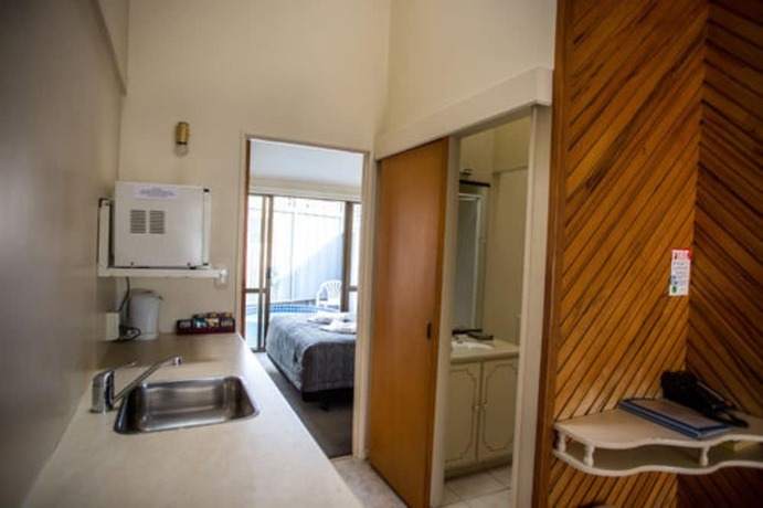 Imagen de la habitación del Hotel Bennetts Thermal Pools Motor Inn. Foto 14