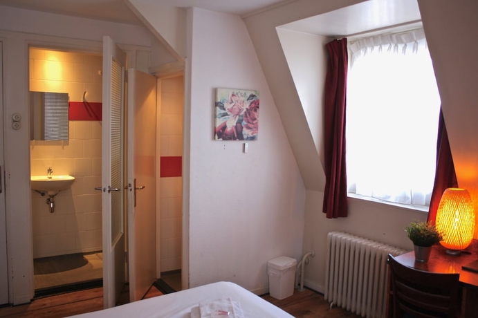 Imagen de la habitación del Hotel Benno. Foto 7