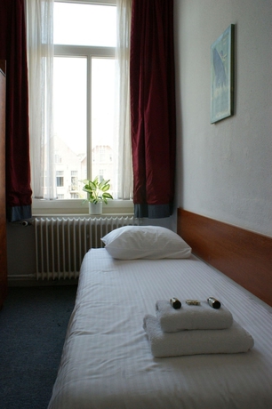 Imagen de la habitación del Hotel Benno. Foto 8