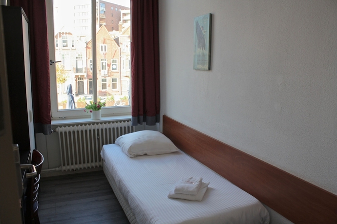Imagen de la habitación del Hotel Benno. Foto 9