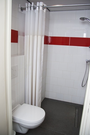 Imagen de la habitación del Hotel Benno. Foto 16