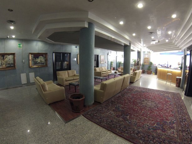 Imagen de los interiores del Hotel Benny. Foto 16