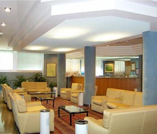Imagen de los interiores del Hotel Benny. Foto 18