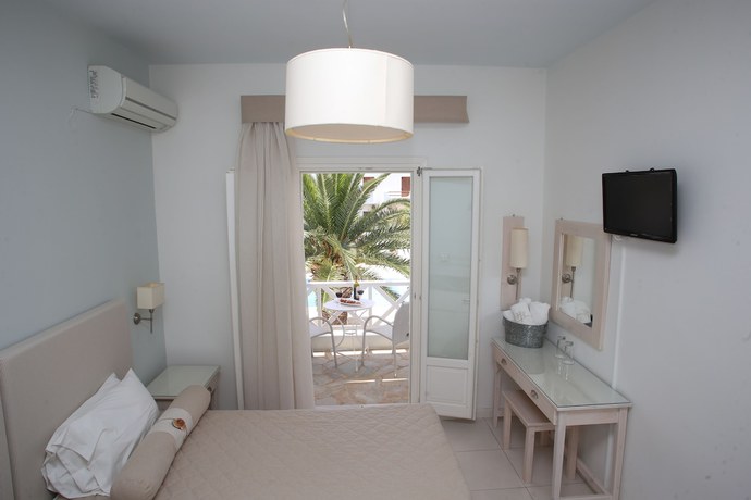 Imagen de la habitación del Hotel Benois. Foto 13