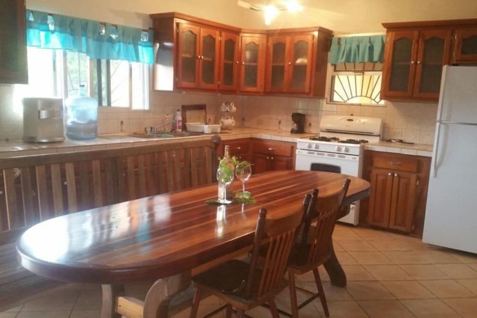 Imagen de la habitación del Hotel Benque. Foto 5