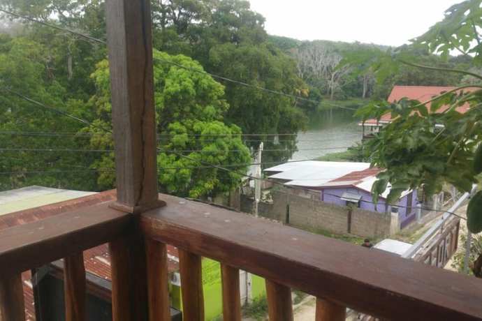 Imagen de la habitación del Hotel Benque. Foto 8