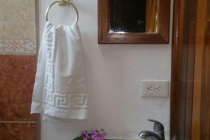 Imagen de la habitación del Hotel Benque. Foto 13