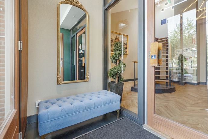 Imagen de los interiores del Hotel Bens The Walton. Foto 13