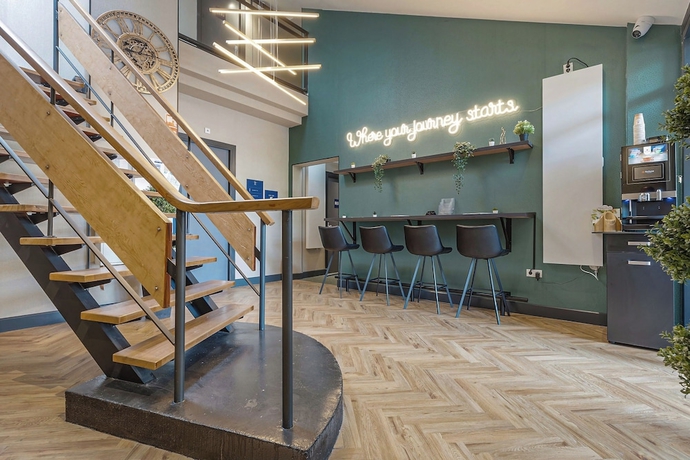 Imagen de los interiores del Hotel Bens The Walton. Foto 14