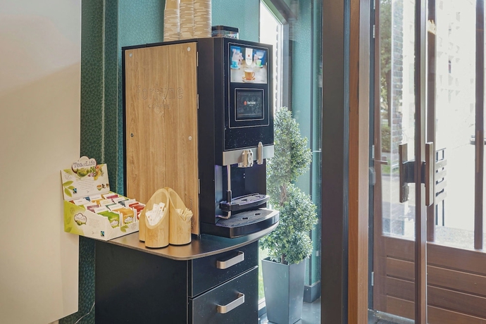 Imagen de los interiores del Hotel Bens The Walton. Foto 16