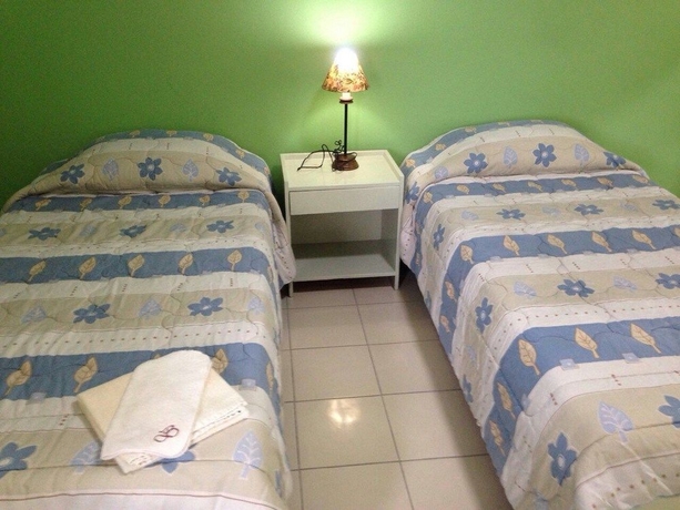 Imagen de la habitación del Hotel Benson Apartelle. Foto 4