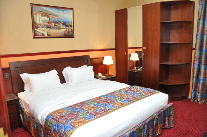 Imagen de la habitación del Hotel Benta Grand Dubai. Foto 14
