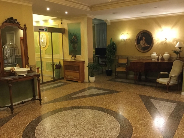 Imagen de los interiores del Hotel Bentivoglio Residenza D'epoca. Foto 4