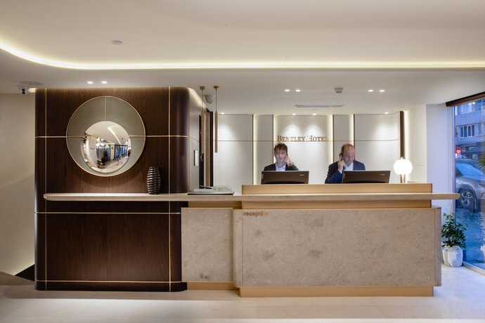 Imagen de los interiores del Hotel Bentley Bosphorus. Foto 17