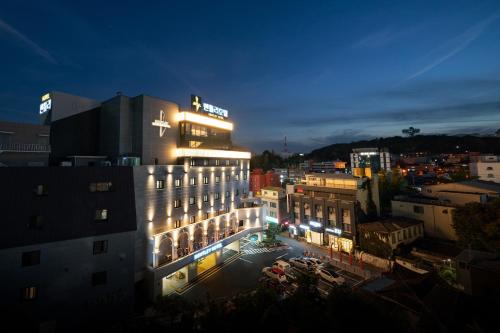 Imagen general del Hotel Bentley Tourist. Foto 1