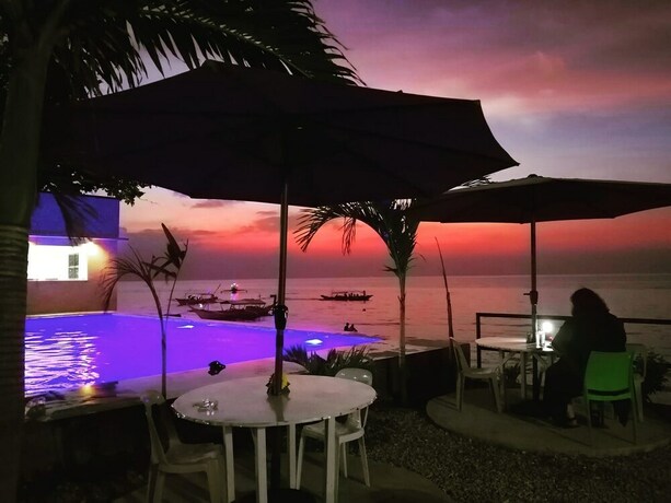 Imagen de la piscina del Hotel Bentrina Diving Resort. Foto 35