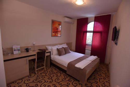 Imagen de la habitación del Hotel Beograd. Foto 7