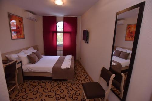 Imagen de la habitación del Hotel Beograd. Foto 8