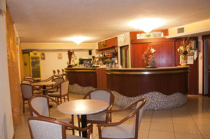 Imagen del bar/restaurante del Hotel Beppe. Foto 2