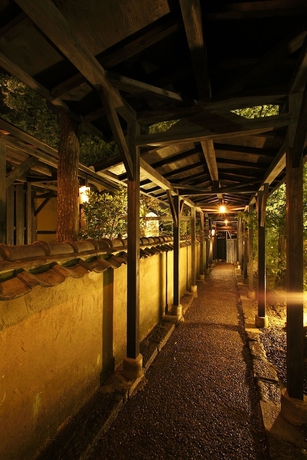 Imagen de los exteriores del Hotel Beppu Kaizan. Foto 14