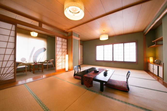 Imagen de la habitación del Hotel Beppu Koraku. Foto 15