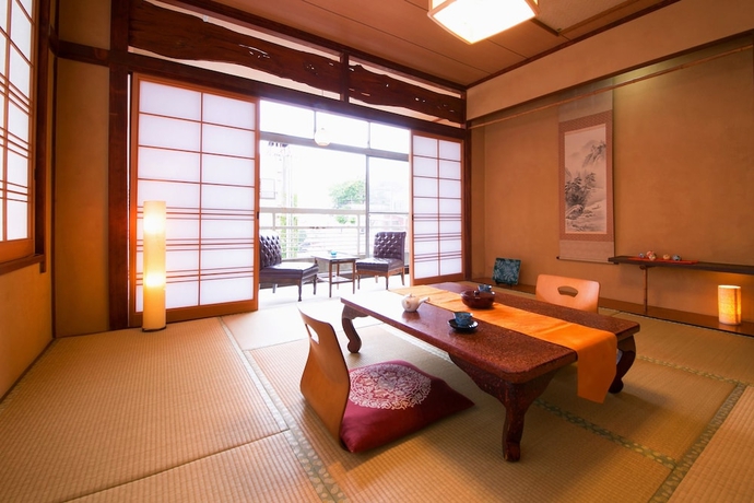 Imagen de la habitación del Hotel Beppu Koraku. Foto 16
