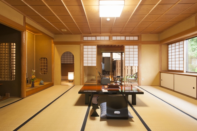 Imagen de la habitación del Hotel Beppu Showaen. Foto 6