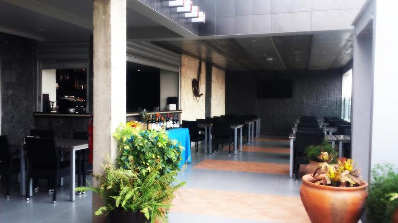 Imagen de los interiores del Hotel Beramar. Foto 6