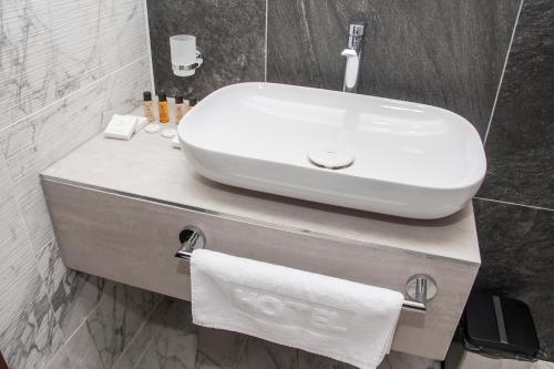 Imagen de la habitación del Hotel Berane. Foto 9