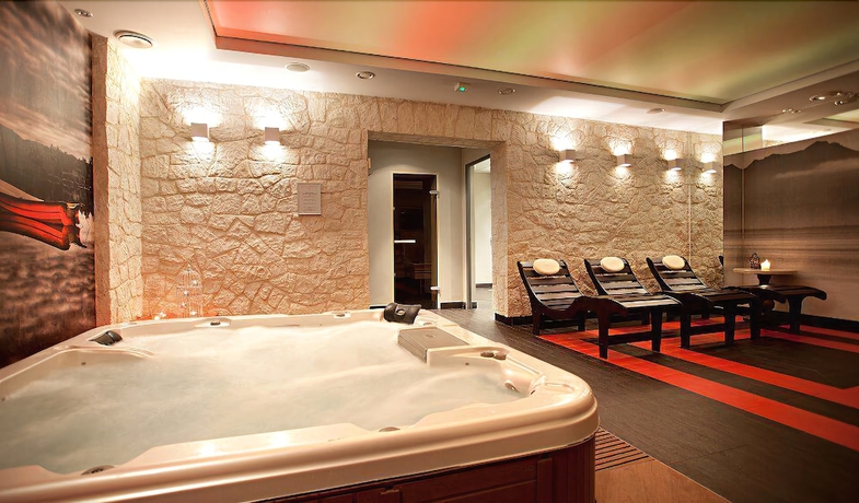 Imagen de la piscina del Hotel Berberys. Foto 19