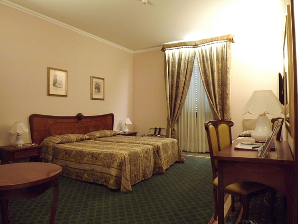 Imagen de la habitación del Hotel Berchielli. Foto 7