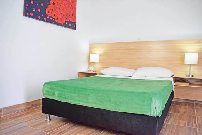 Imagen de la habitación del Hotel Berdez. Foto 10