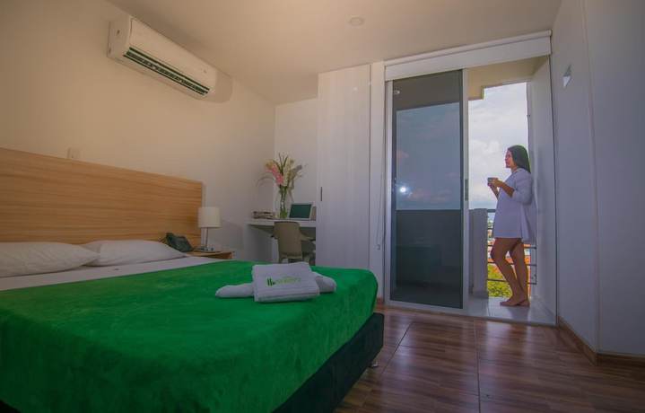 Imagen de la habitación del Hotel Berdez. Foto 11