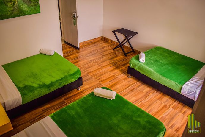 Imagen de la habitación del Hotel Berdez. Foto 15