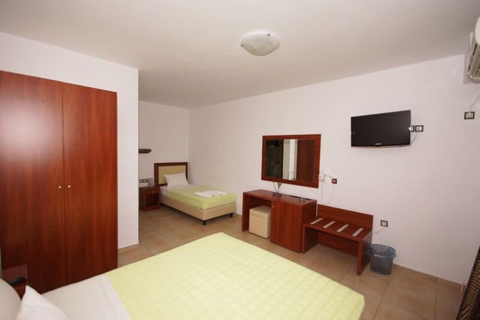 Imagen de la habitación del Hotel Berdoussis. Foto 3
