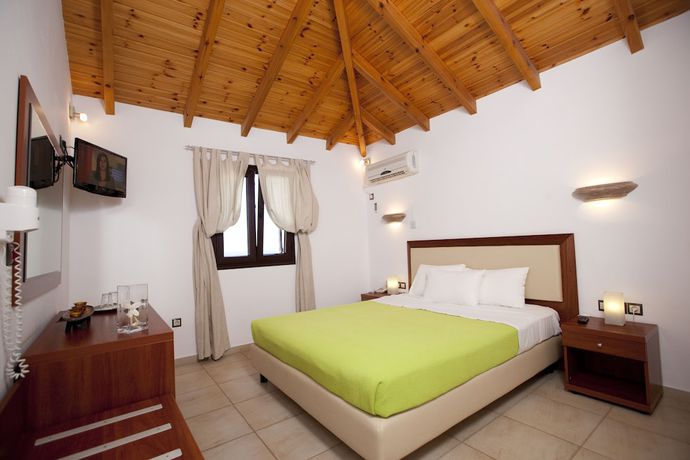 Imagen de la habitación del Hotel Berdoussis. Foto 5