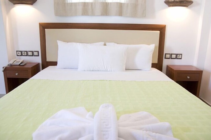 Imagen de la habitación del Hotel Berdoussis. Foto 9