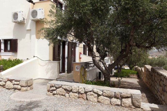 Imagen de la habitación del Hotel Berdoussis. Foto 11