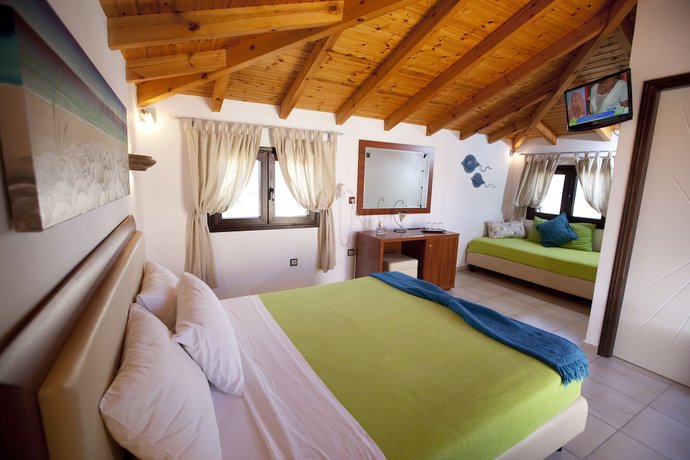 Imagen de la habitación del Hotel Berdoussis. Foto 12