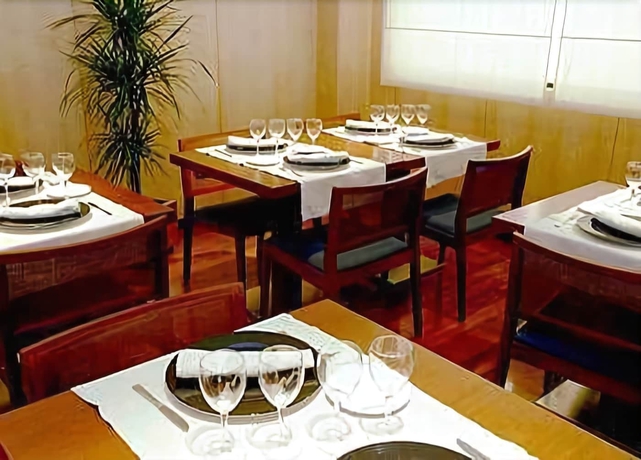 Imagen del bar/restaurante del Hotel Berenguer Iv. Foto 5