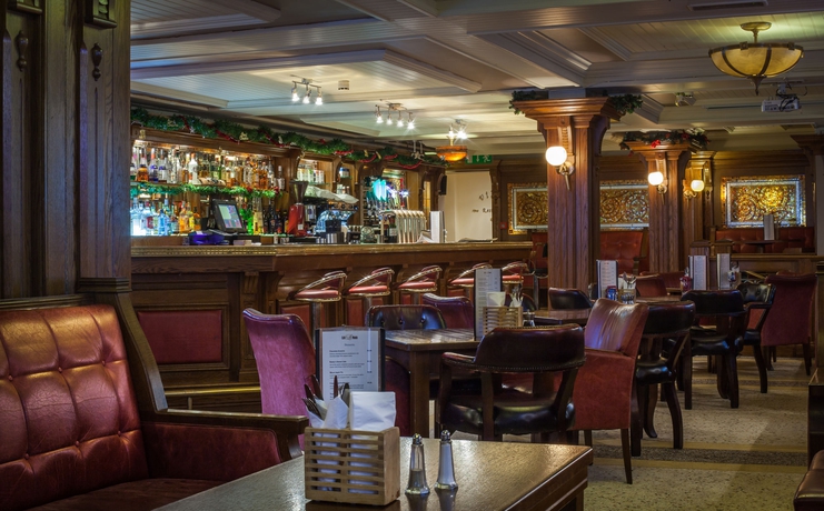 Imagen de los interiores del Hotel Beresford. Foto 16