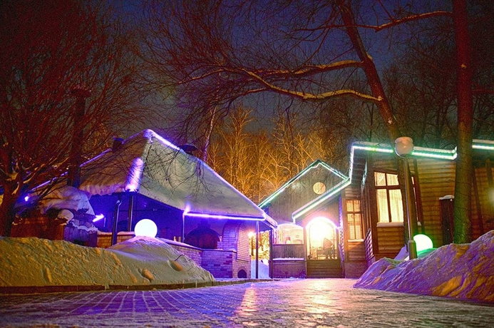 Imagen de los exteriores del Hotel Berezka, Cheli&aacute;binsk. Foto 6
