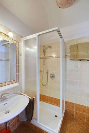 Imagen de la habitación del Hotel Berg Latemar Spitze. Foto 7